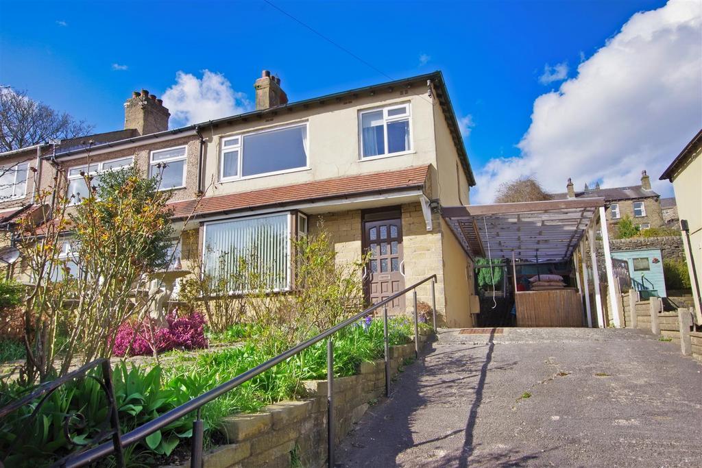 Sunnybank Crescent, Greetland, Halifax 3 bed end of terrace house £180,000