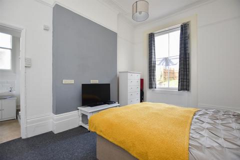 1 bedroom flat for sale, Ellenslea Road, St. Leonards-On-Sea