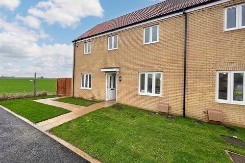 3 bedroom semi-detached house to rent - Walken Way, Crowland