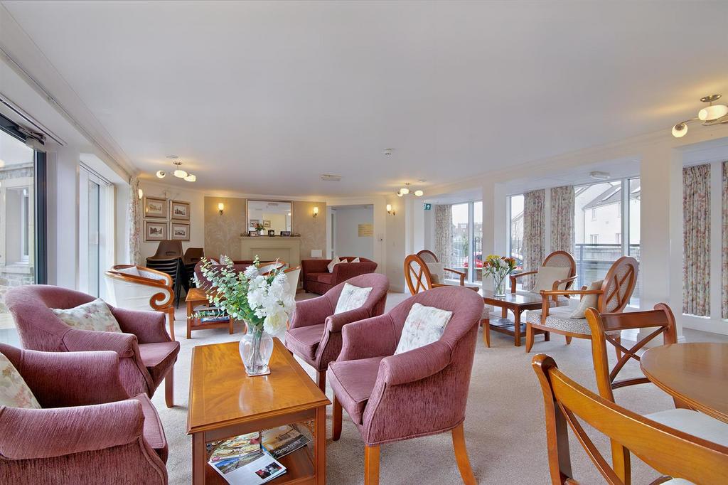 8545379-interior15-800.JPG
