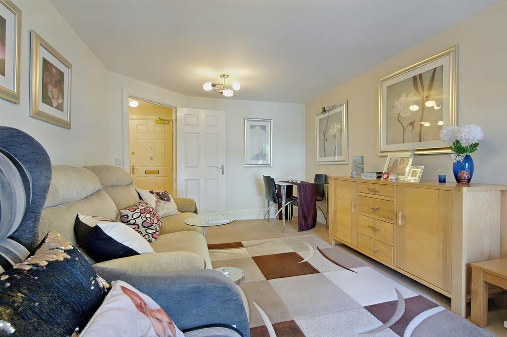 Living Room:
