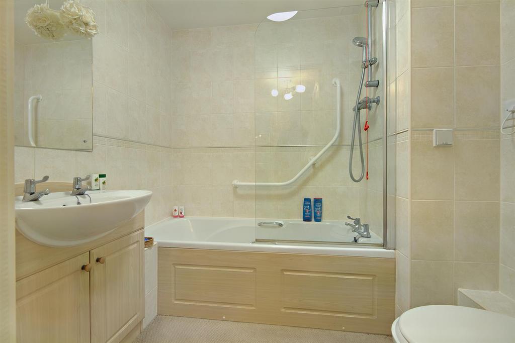 8545379-interior03-800.JPG