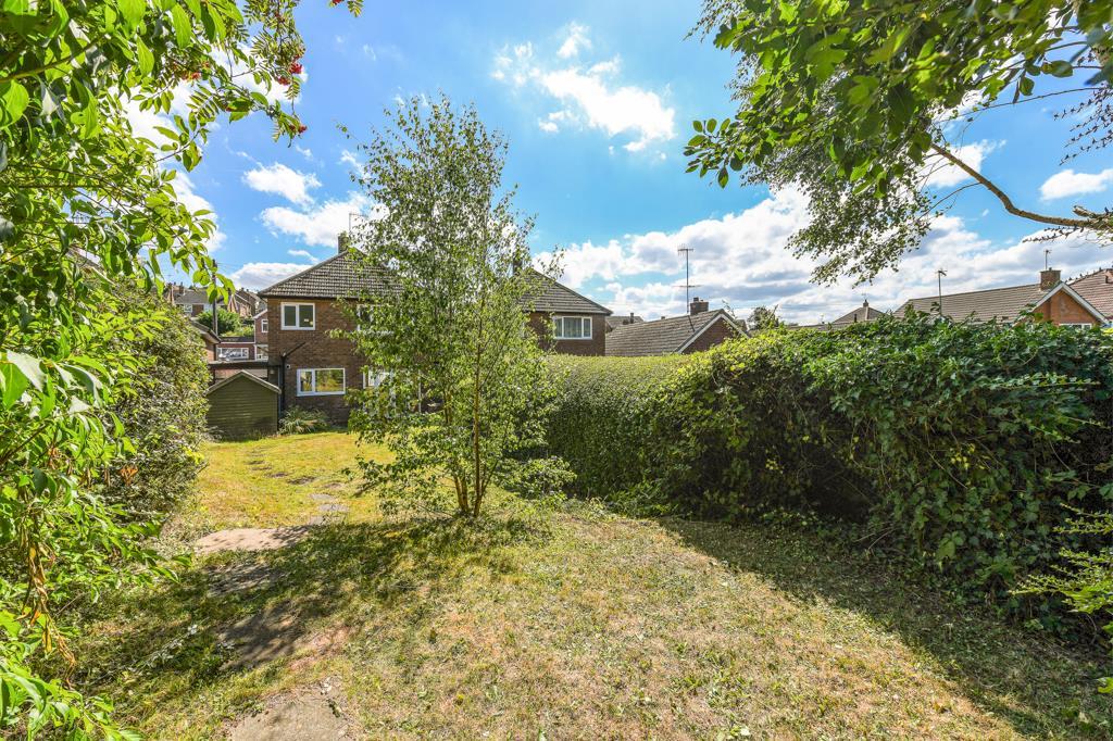 Whitby Crescent, Woodthorpe 3 bed detached house £1,250 pcm (£288 pw)
