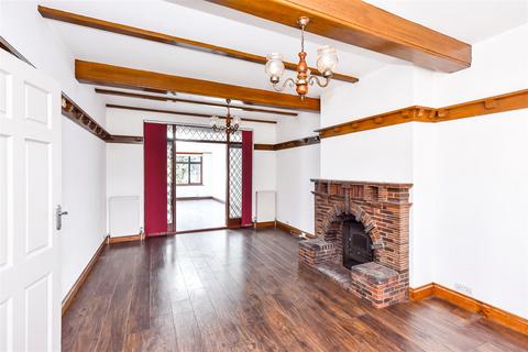 32 College Gardens, London, E4 7LG