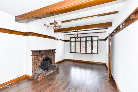 32 College Gardens, London, E4 7LG