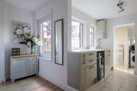45 Crawley Road, Horsham, RH12 4DS