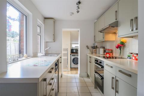 45 Crawley Road, Horsham, RH12 4DS
