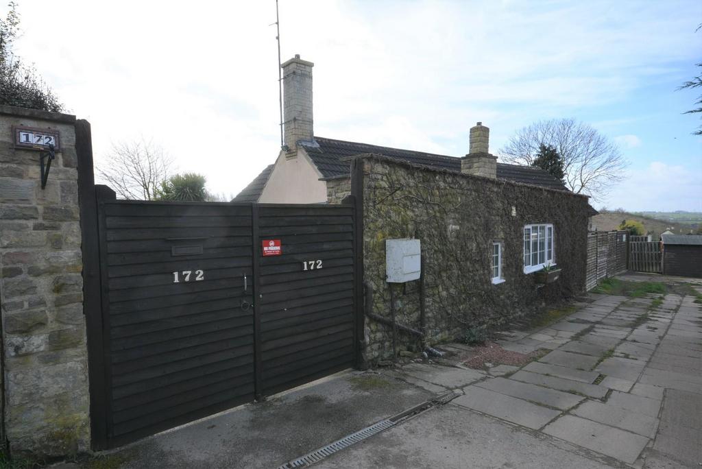 MAIN ACCESS TO BUNGALOW.jpg
