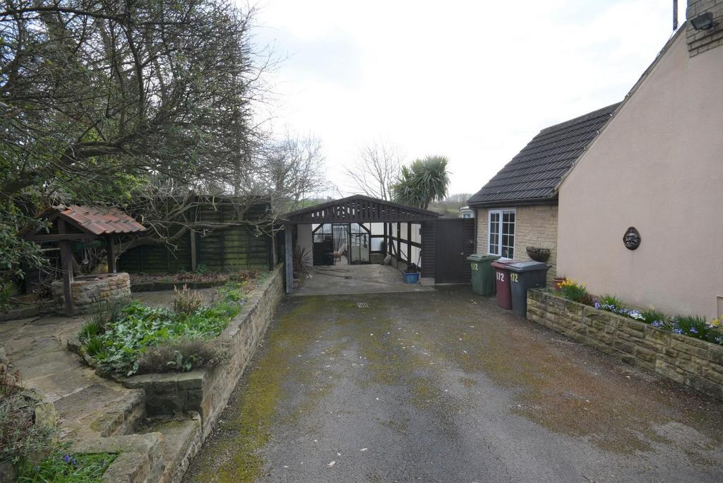 DRIVEWAY &amp; CARPORT TO MAIN BUNGALOW.jpg