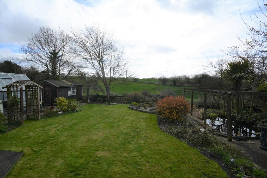 REAR GARDEN.jpg