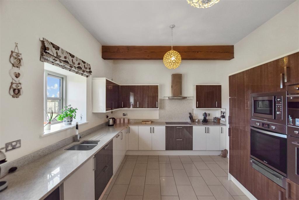 The Granary, Cranshaw Lane, Widnes 5 bed barn conversion £750,000