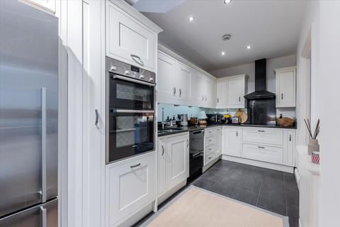 2 bedroom apartment for sale, Lyall Street, London, SW1X