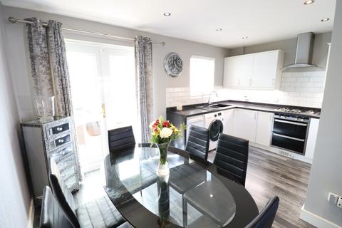 10 Chelmer Drive, South Ockendon, RM15 6EE