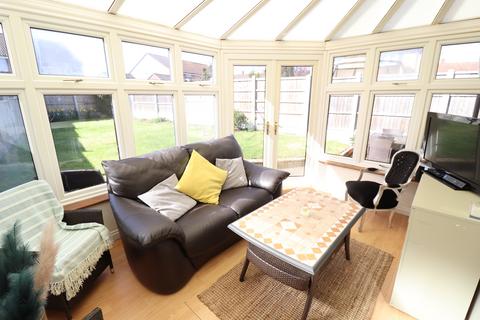 10 Chelmer Drive, South Ockendon, RM15 6EE