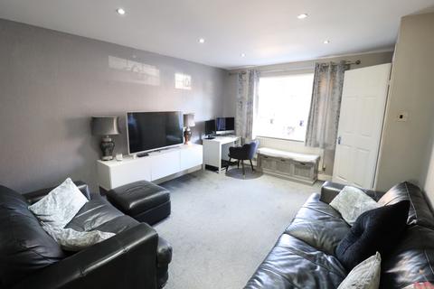 10 Chelmer Drive, South Ockendon, RM15 6EE