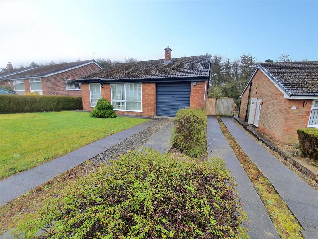 Quebec Road, Blackburn, Lancashire, BB2 3 bed detached bungalow £199,950