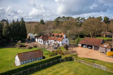 5 bedroom country house for sale - City Road, High Wycombe HP14