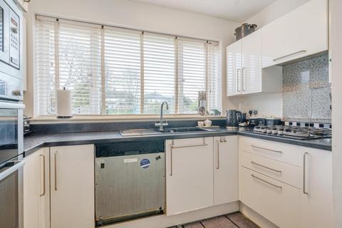 99 Hayes Chase, West Wickham, BR4 0HY