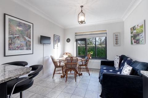 93 Abbey Road, Darlington, DL3 8NN