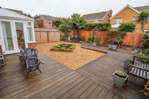 4 bedroom detached house for sale, Aubrey Close, Hayling Island