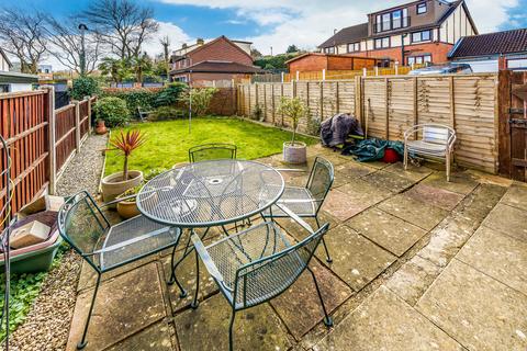3 bedroom end of terrace house for sale, Rochester Gardens, Leeds, West Yorkshire, LS13