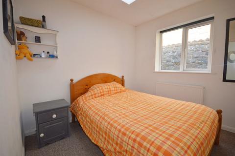 2 bedroom flat to rent - Lower Street, Pulborough, RH20