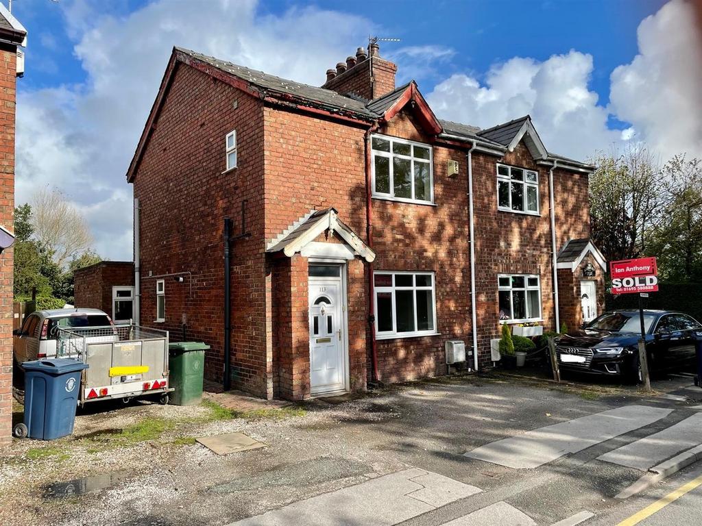 Liverpool Road South, Burscough 3 bed semidetached house for sale £