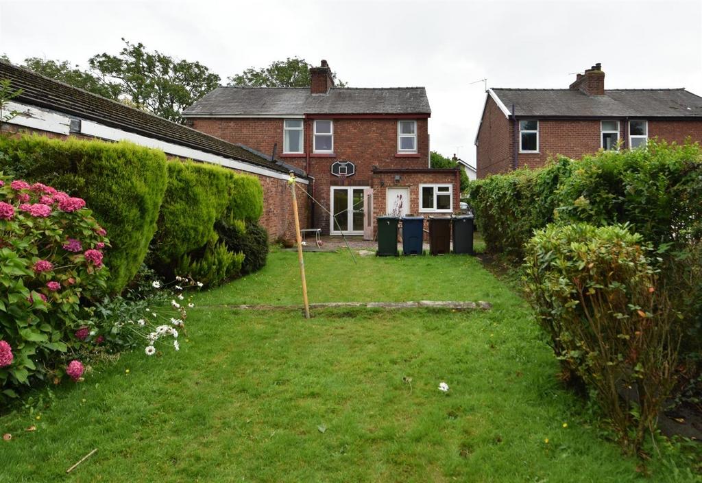 Liverpool Road South, Burscough 3 bed semidetached house £120,000