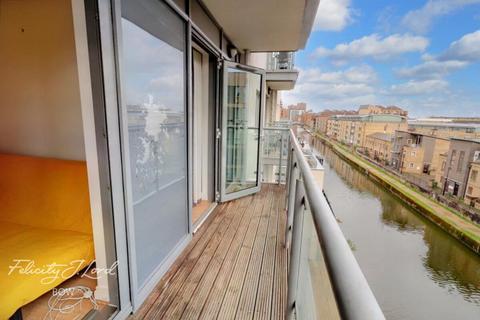 1 bedroom flat to rent, Aqua Vista Square, London