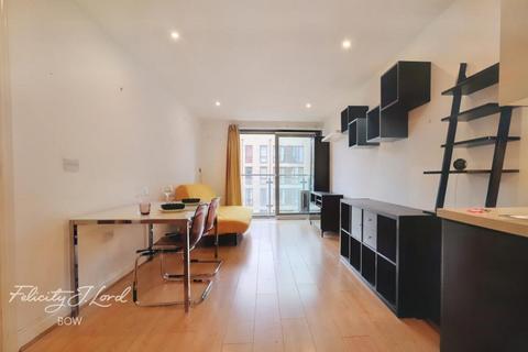 1 bedroom flat to rent, Aqua Vista Square, London