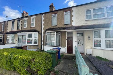 3 bedroom terraced house for sale - 44 Chadwell Road, Grays, Essex, RM17 5SY