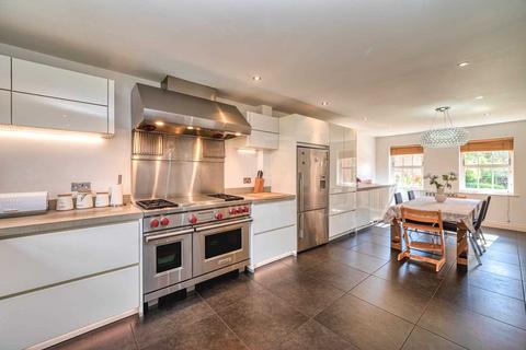 4 Copperfields, Caversham, Reading, RG4 7PQ