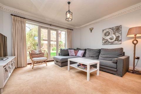4 Copperfields, Caversham, Reading, RG4 7PQ