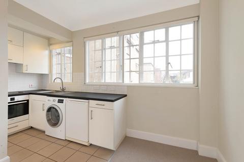 Flat 18, Windsor Court Jubilee Place, London, SW3 3TB