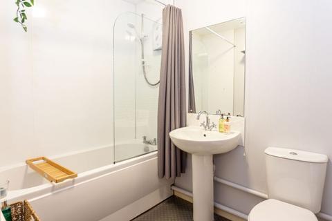 1/5 Gilmours Entry, Edinburgh, EH8 9XL
