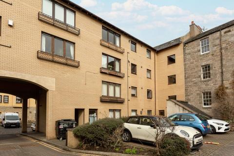 1/5 Gilmours Entry, Edinburgh, EH8 9XL