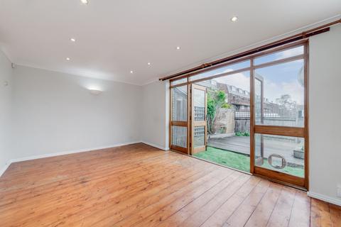 3 bedroom end of terrace house to rent, Coombe Road,  London, SE26