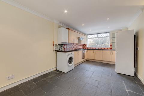 3 bedroom end of terrace house to rent, Coombe Road,  London, SE26