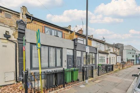 87b Queens Road, Walthamstow, London, E17 8QR