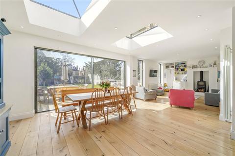 8 Inglis Road, London, W5 3RN