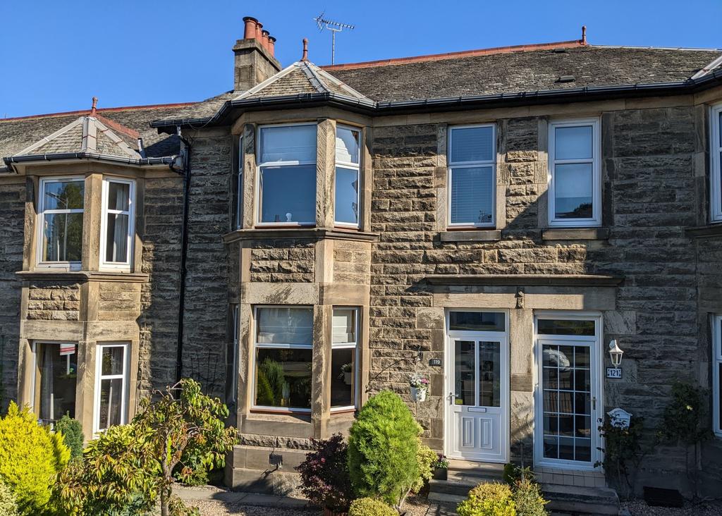 Eastwoodmains Road, Clarkston, East Renfrewshire, G76 7HD 4 bed