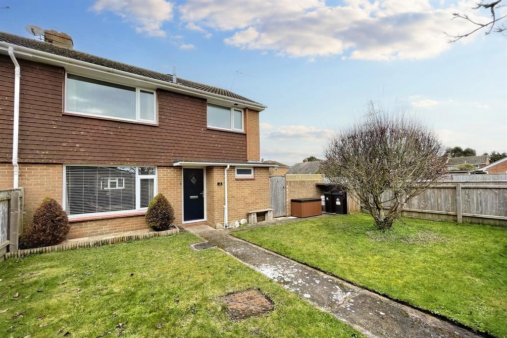 Northmoor 3 bed end of terrace house for sale £350,000