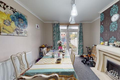 3 bedroom semi-detached house for sale - 82 Evington Drive, Leicester, Leicestershire, LE5 5PE