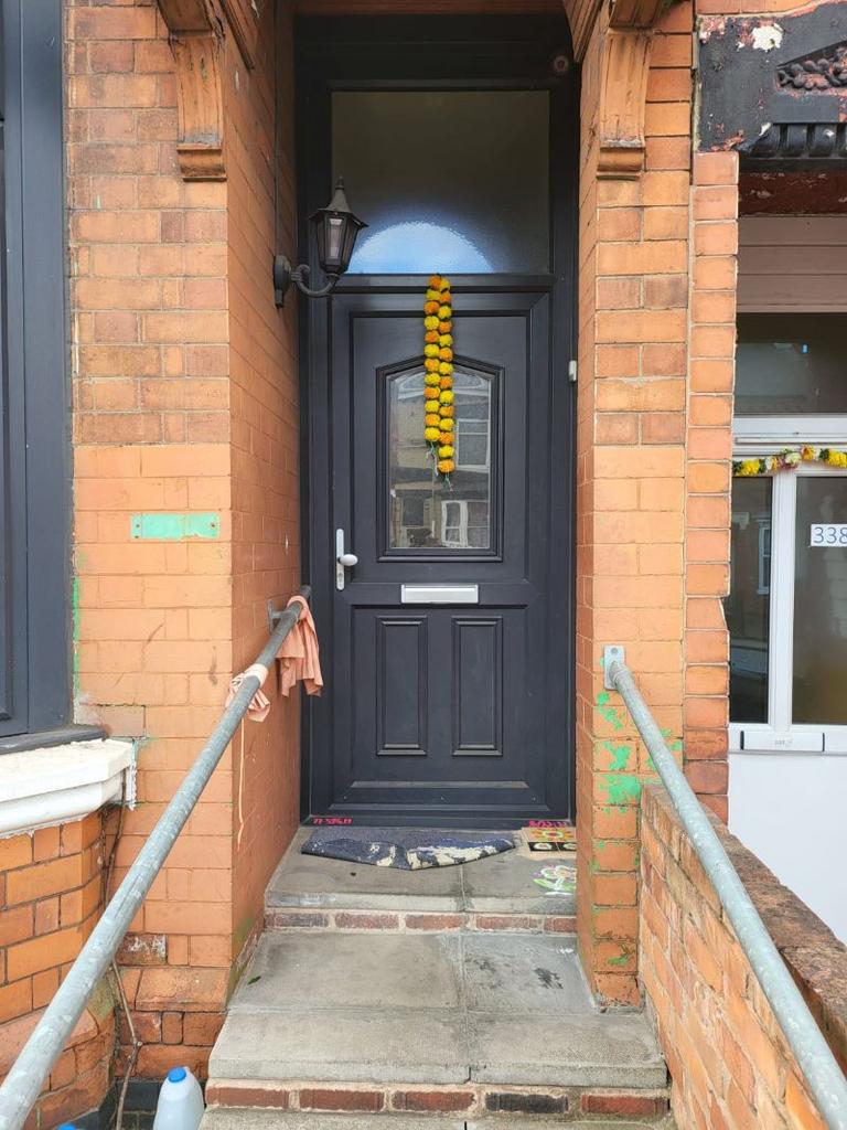 336 Humberstone Road, Leicester, Leicestershire, LE5 0SA 10 bed end of