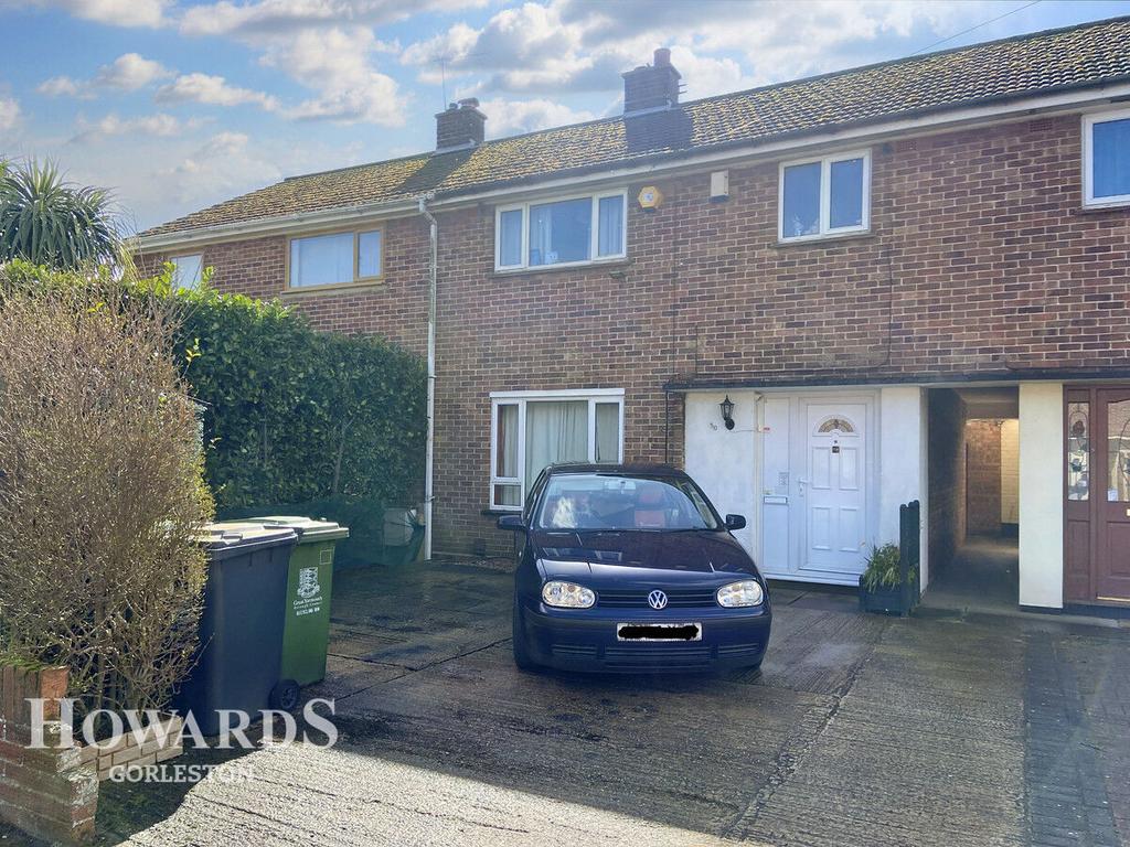 Keble Road, Gorleston 3 bed terraced house for sale £190,000