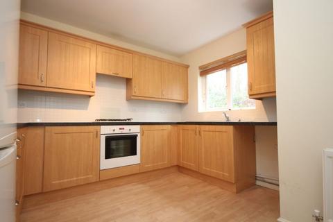 3 bedroom terraced house to rent, Tristram Close, Yeovil BA21