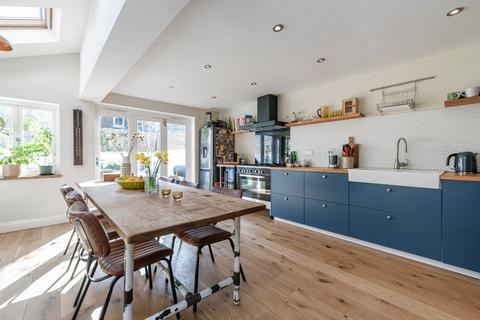 20 Ravensworth Road, London, NW10 5NR