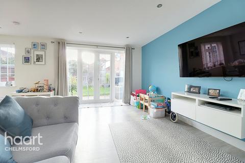 4 bedroom detached house for sale - Carriage Drive, Chelmsford