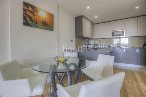 2 bedroom flat for sale, Boulevard Drive, London NW9