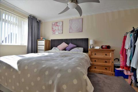 72 Henniker Gate, Chelmsford, CM2 6SB